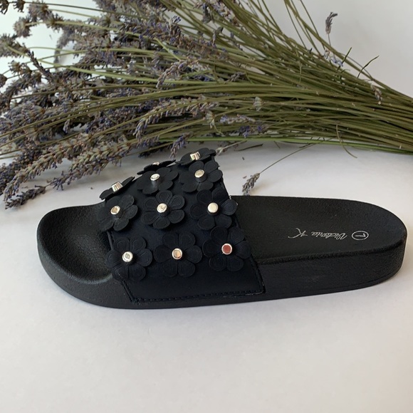 NWOT Victoria K Floral Slide-Size 7 - Picture 6 of 10